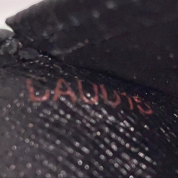 AUTH LOUIS VUITTON Black Epi Portefeiulle Sarah Wallet - Picture 13 of 13